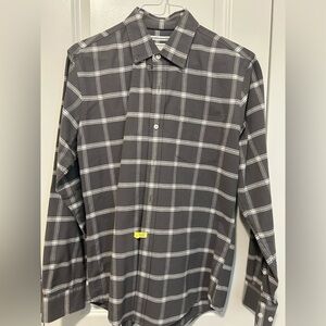 Amazon Essentials Men’s Slim-Fit Button-Down Shirt – Gray Plaid – Size M